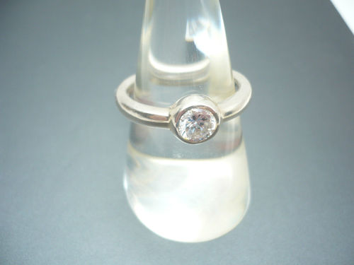 Ring 925ér Silber Zirkonia Größe 60