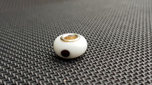 Beads Glas mundgeblasen 925ér Silber für Kette / Armband - schwarze Punkte auf weiß