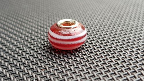 Beads Glas mundgeblasen 925ér Silber für Kette / Armband - rot mit weißen Streifen